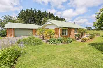 379 Aka Aka Road, Puni