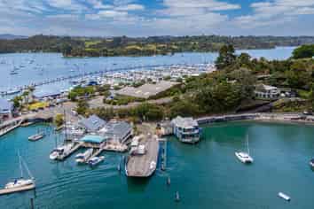 5 Beechey Street, Opua