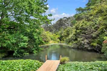 85 Robinson Road, Coatesville