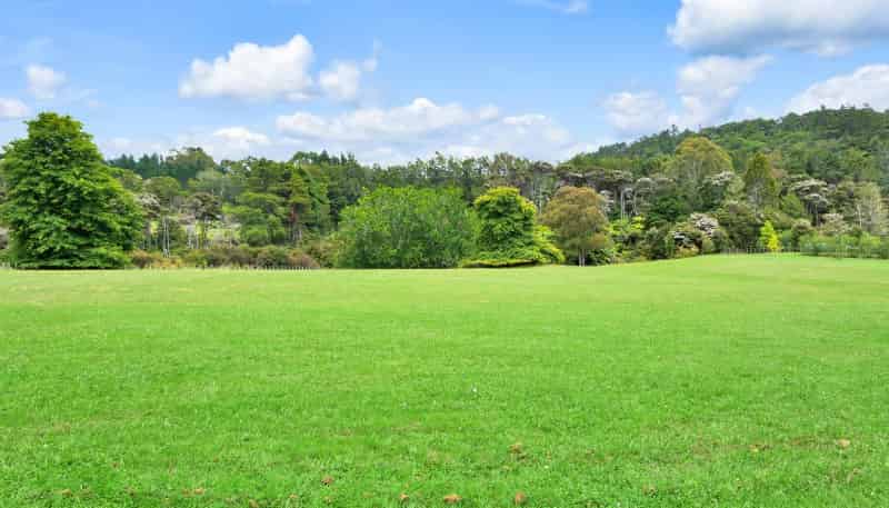 85 Robinson Road, Coatesville