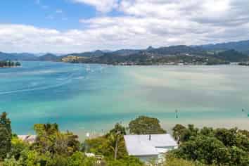 160 Paku Drive, Tairua