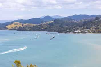 160 Paku Drive, Tairua