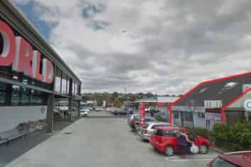 Retail in the heart of Browns Bay