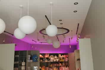 Queen Street retail below Sheraton Four Points