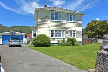 67 & 8 Bertram Grove, Naenae