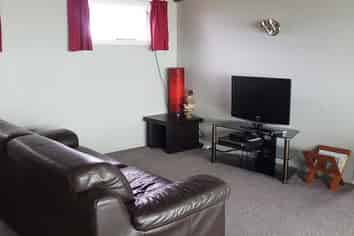 7 Messenger Terrace, Oakura