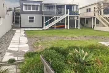 7 Messenger Terrace, Oakura