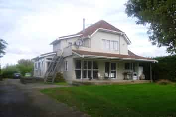 2/28 Court Crescent, Panmure