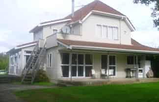 2/28 Court Crescent, Panmure