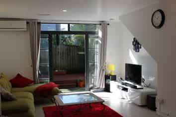 34 Saintly Lane, Avondale