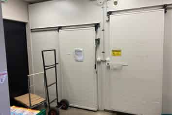 TOP REDWOODS LOCATION – PROMINENT FOOD HUB CORNER