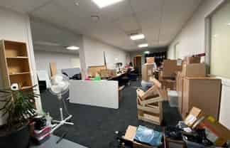 CHEAP TIDY OFFICE 205M²