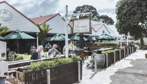 103/2 Bute Road (The Victor), Browns Bay