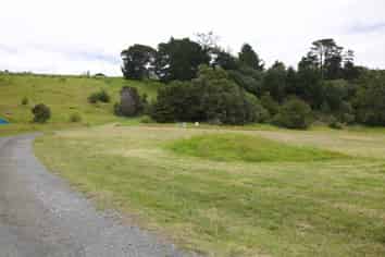 * UNDER CONTRACT * OCCUPY OR LAND BANK