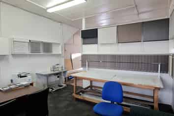 MANUREWA RETAIL WITH GREAT EXPOSURE