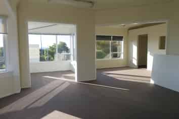 170M² OFFICE FOR LEASE