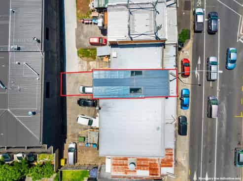 SAFE FREEHOLD INVESTMENT OR VACANT