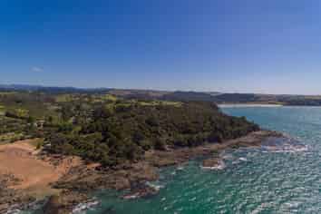 415 State Highway 10, Cable Bay