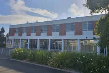 First floor - 7 Hall Street, Pukekohe 