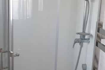 111 East Coast Road, Castor Bay