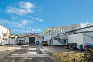 1,380sqm Warehouse + 429sqm Office - Henderson