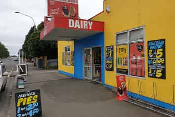 Dairy with Accommodation in Prime Location