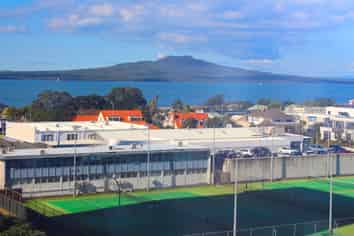 9-17 Byron Avenue, Takapuna