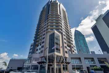 9-17 Byron Avenue, Takapuna