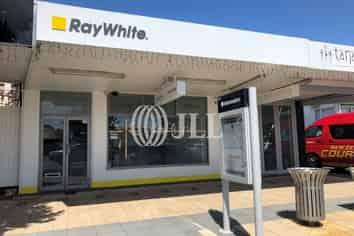 Beachside retail on Mission Bay!