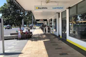 Beachside retail on Mission Bay!