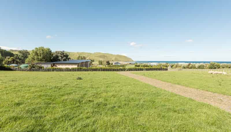 4A Shoal Beach Road, Waipawa