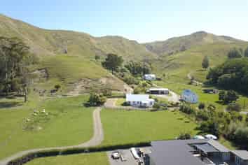 4A Shoal Beach Road, Waipawa