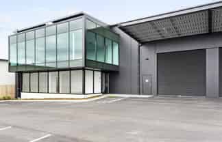 772sqm of well-designed industrial 