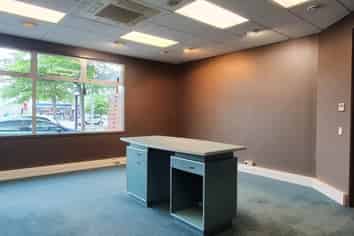 OFFICE/RETAIL | PRIME LOCATION