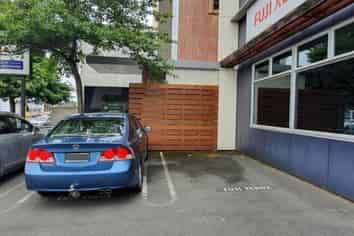 OFFICE/RETAIL | PRIME LOCATION