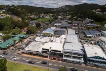 Retail/Restaurant Waterfront Space