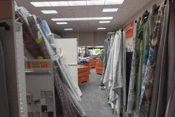 Superb Road Frontage Retail on Cavendish Drive!