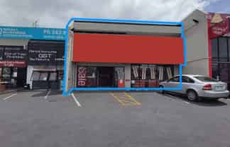 Superb Road Frontage Retail on Cavendish Drive!