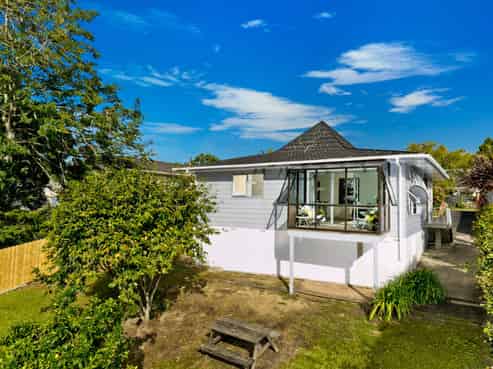 2/20 Scarlock Avenue, Browns Bay