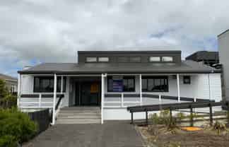 Opportunity in Central Puke!