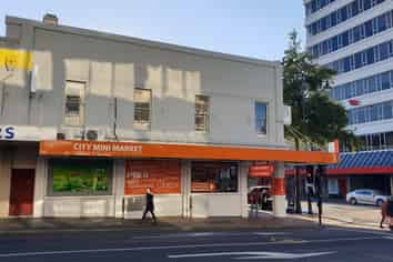 Accommodation or Offices - 390m2