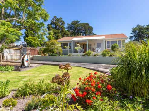 77 School Road, Wellsford