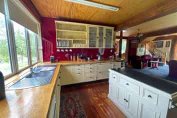 895 Old Coach Road, Mataura