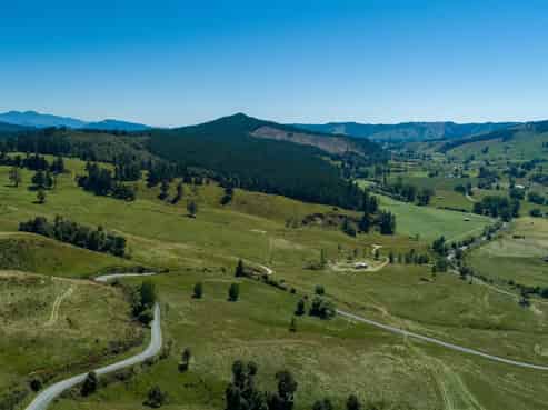 10 Tadmor-Bushend Road, Tasman