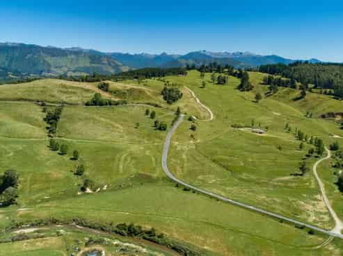 10 Tadmor-Bushend Road, Tasman