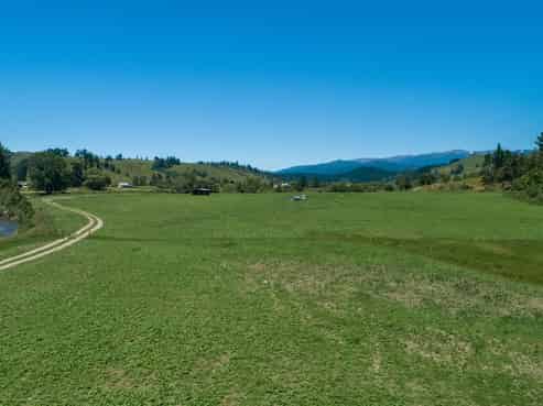 10 Tadmor-Bushend Road, Tasman