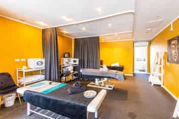 Busy Neighbourhood Opportunity