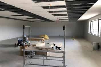 170M2 OFFICE AT MEGA CENTRE