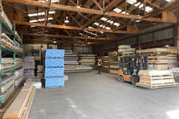 MASSIVE TRADE RETAIL PACKAGE