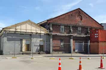 1600m2 Over Two Levels for lease in Character Building